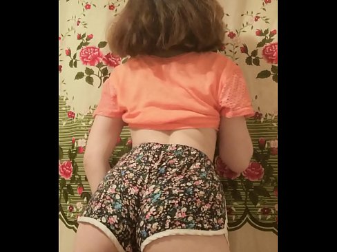❤️ Sexy jonge babe dy't har koarte broek op 'e kamera útstrielet ❤️❌ Kwaliteitsporno by wy ❌❤