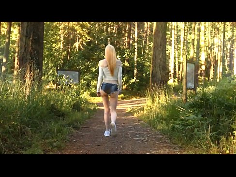 ❤️ Moaie frou beweecht stadich, net neaken video ❤️❌ Kwaliteitsporno by wy ❌❤